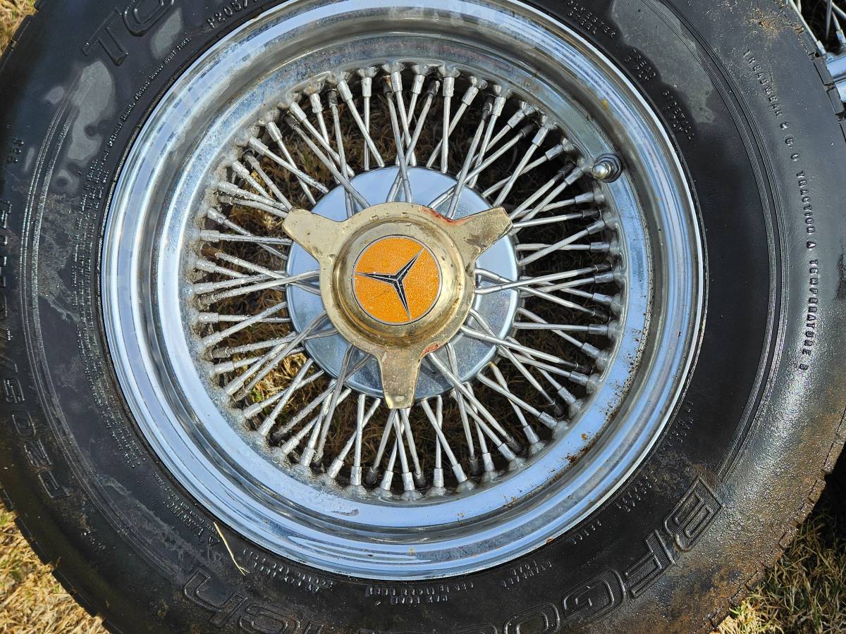 Mercedes-benz-450sl-1975-yellow-11