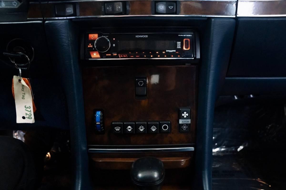 Mercedes-benz-500-class-1988-white-10