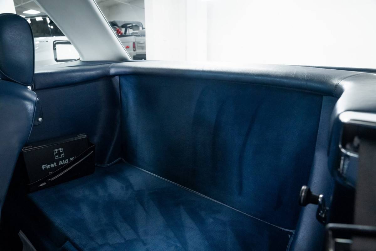 Mercedes-benz-500-class-1988-white-16