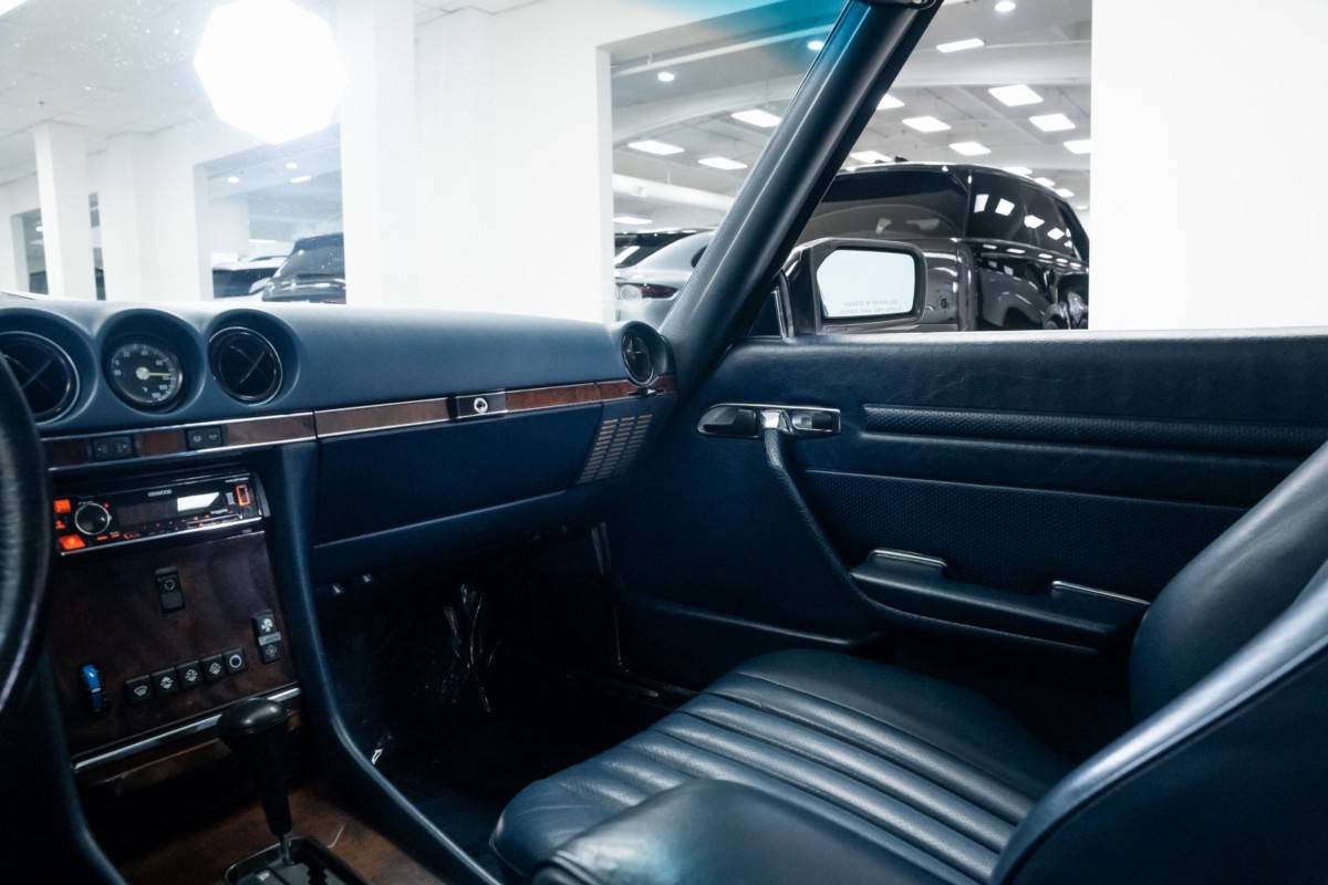 Mercedes-benz-500-class-560-sl-1988-white-10