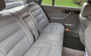 Mercedes-benz-560-1989-black-17