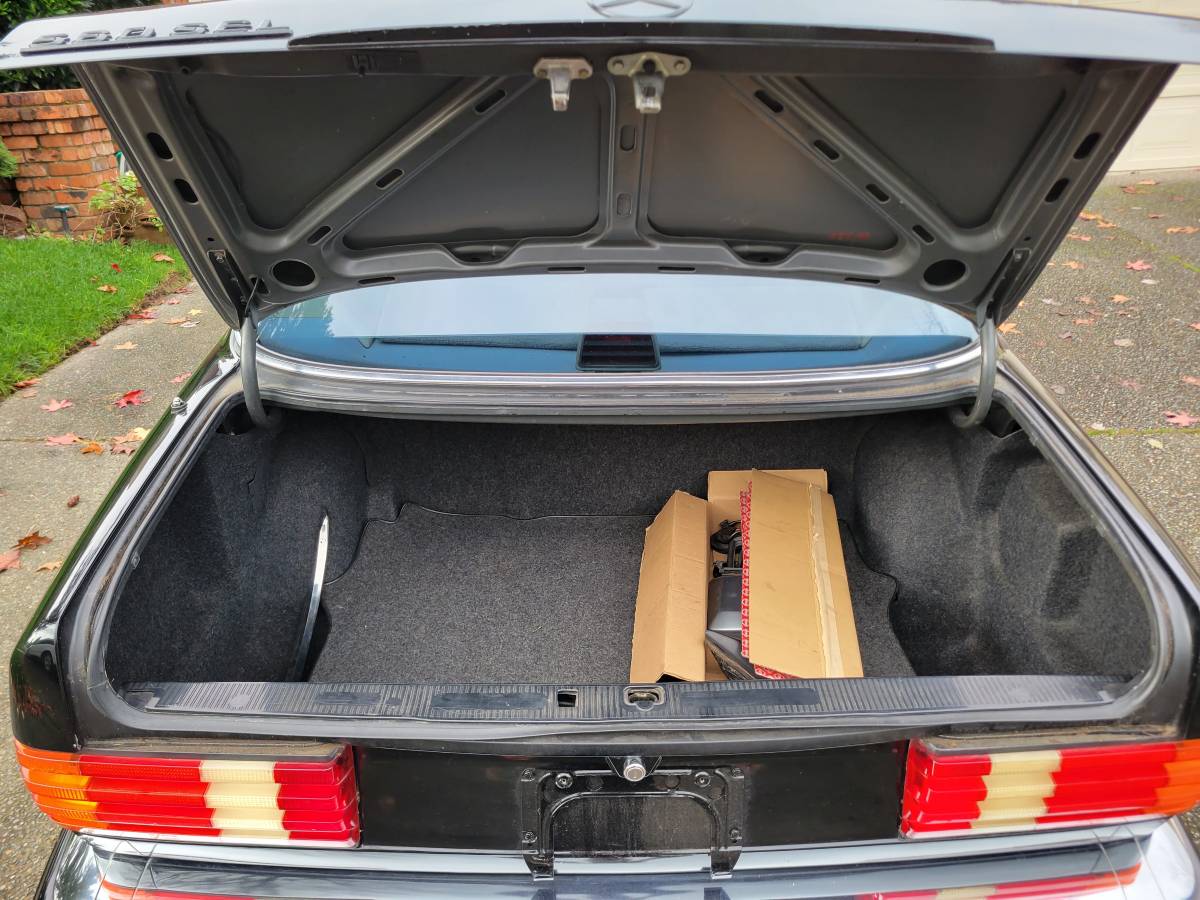 Mercedes-benz-560-1989-black-3