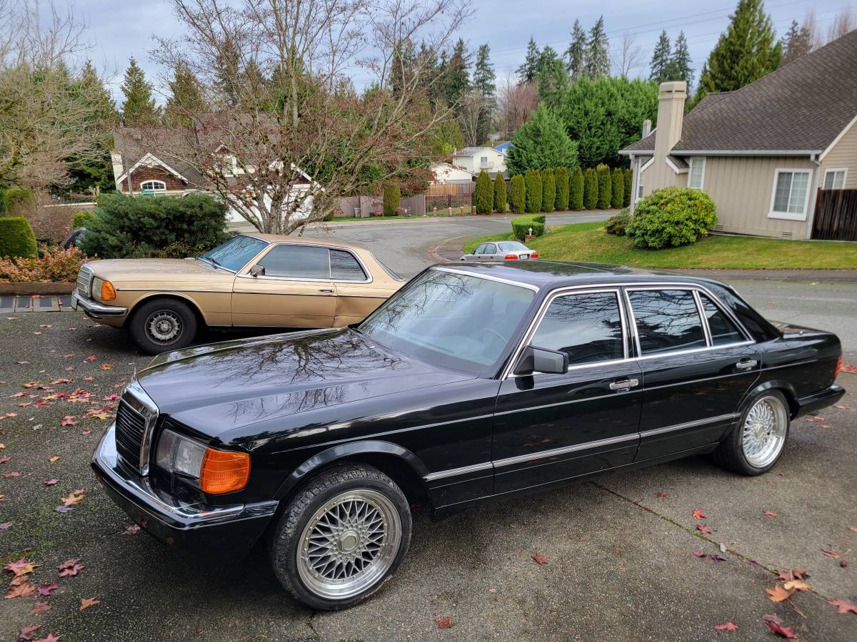 Mercedes-benz-560-1989-black