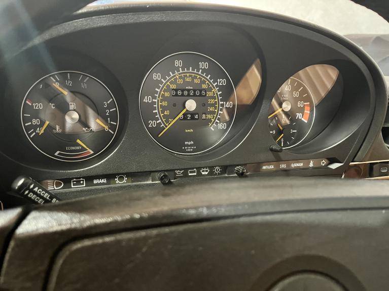 Mercedes-benz-560-class-1986-11