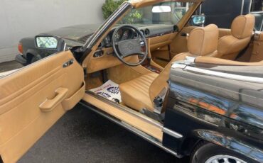 Mercedes-benz-560-class-1986-18