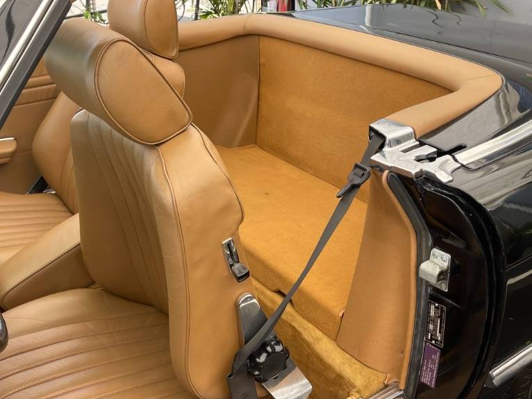 Mercedes-benz-560-class-1986-37