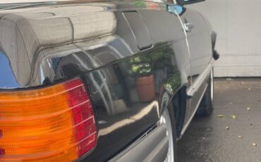 Mercedes-benz-560-class-1986-8