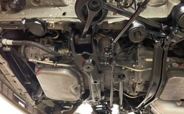 Mercedes-benz-560-class-1988-yellow-106