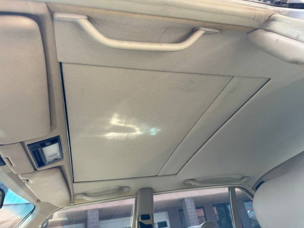 Mercedes-benz-560-class-1988-yellow-156