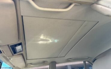 Mercedes-benz-560-class-1988-yellow-69