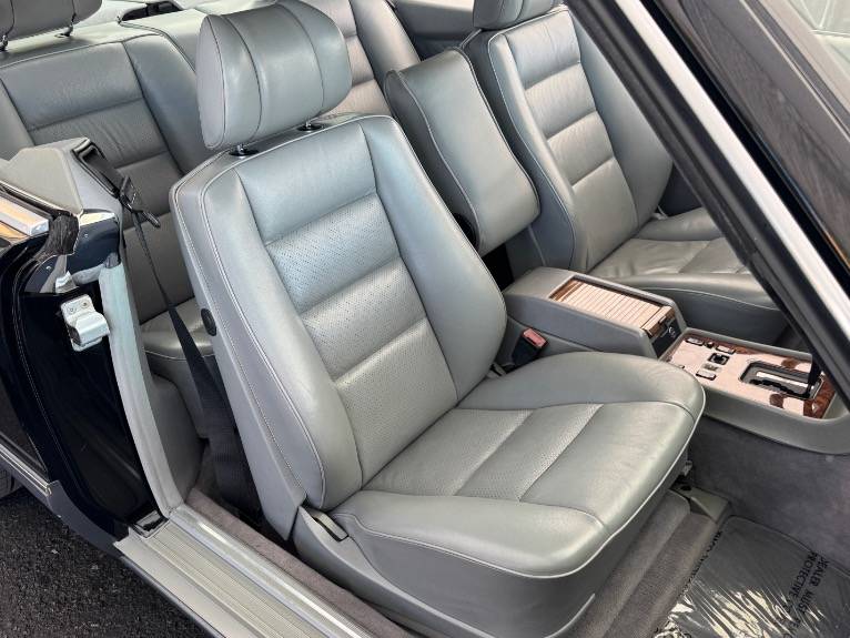 Mercedes-benz-560-class-1989-13