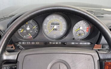 Mercedes-benz-560-class-1989-3