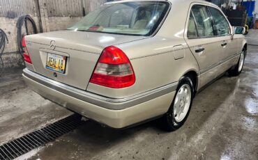 Mercedes-benz-c-class-1995-3