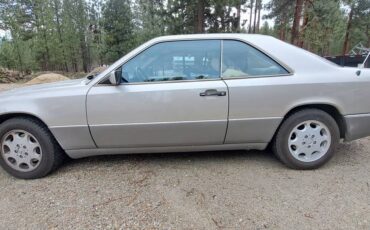 Mercedes-benz-c300-1990-custom-3