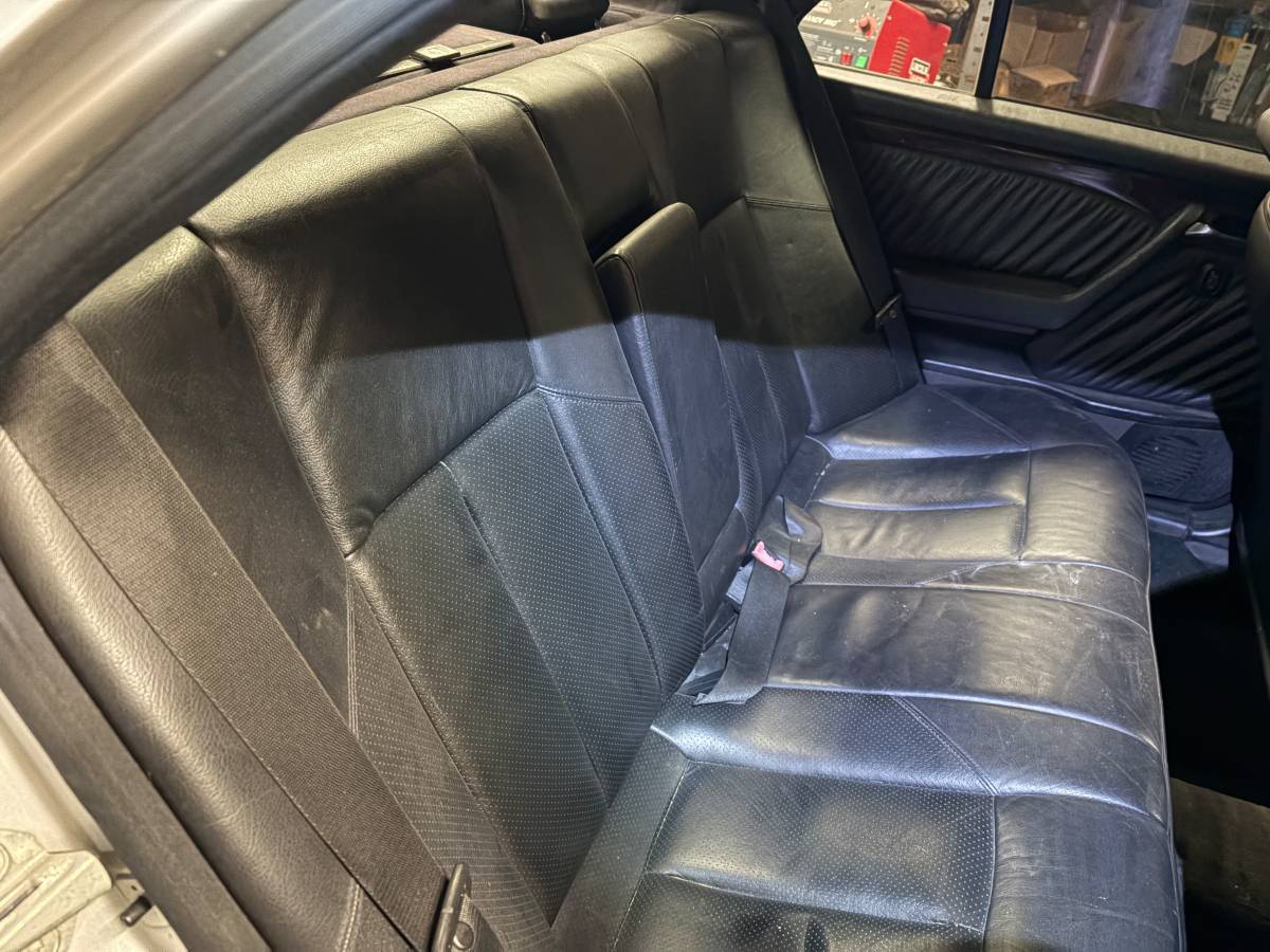 Mercedes-benz-c36-amg-1996-silver-13