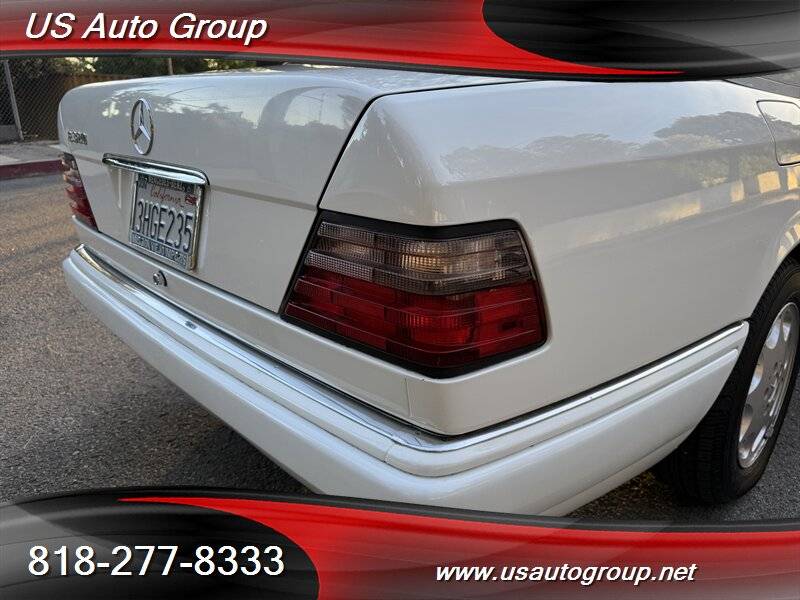 Mercedes-benz-e-320-1994-white-12