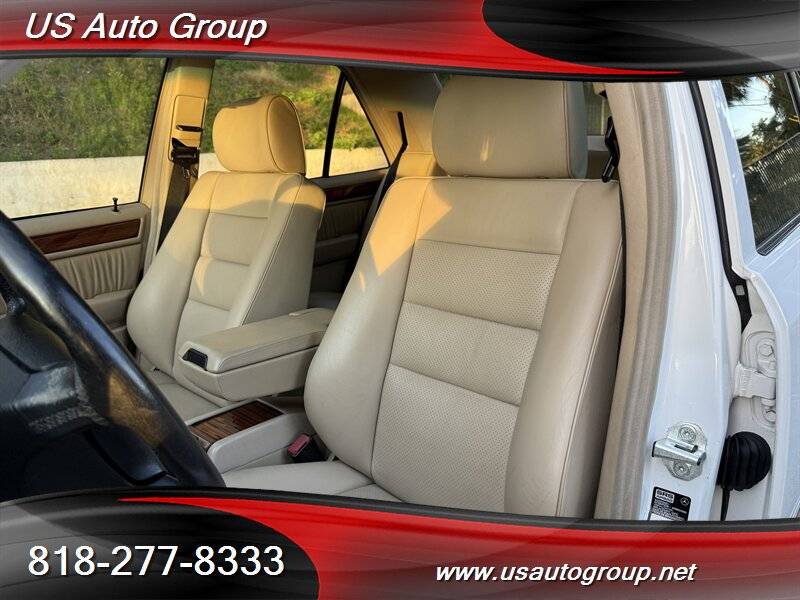 Mercedes-benz-e-320-1994-white-16