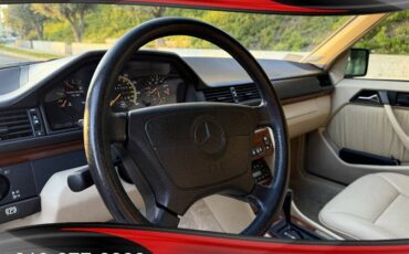 Mercedes-benz-e-320-1994-white-4