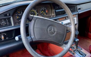 Mercedes-benz-e-class-1989-silver-1