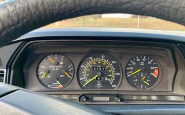 Mercedes-benz-e-class-1989-silver-3