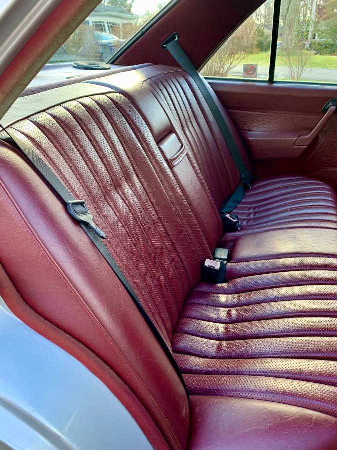 Mercedes-benz-e-class-1989-silver-7