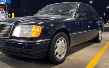 Mercedes-benz-e-class-1995-blue-1