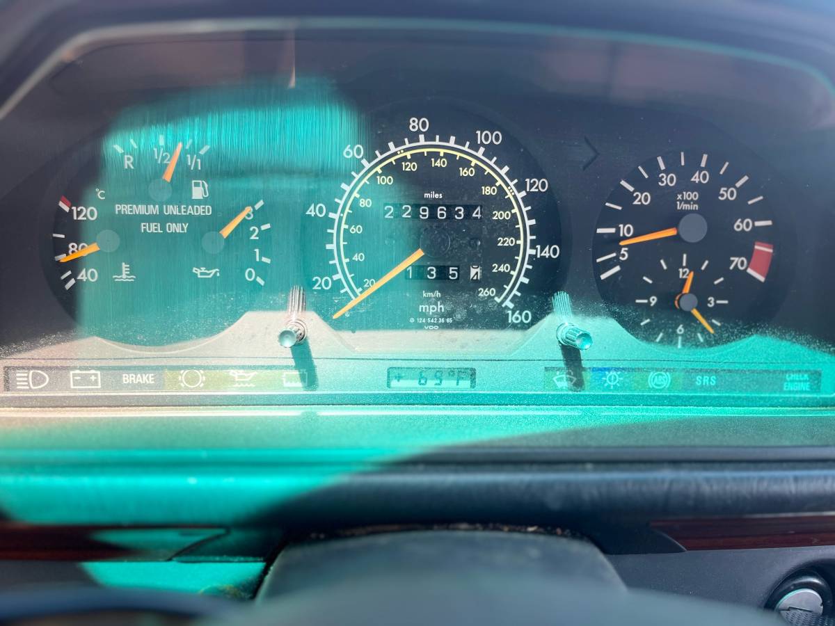 Mercedes-benz-e-class-1995-blue-14