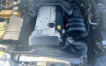 Mercedes-benz-e-class-1995-blue-15