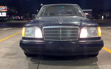 Mercedes-benz-e-class-1995-blue