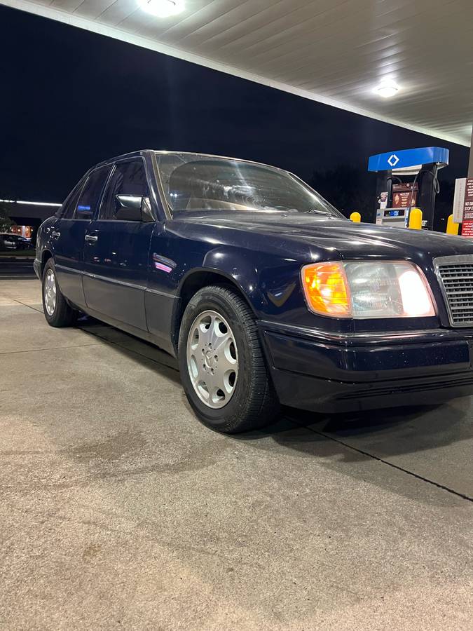 Mercedes-benz-e-class-1995-blue-2