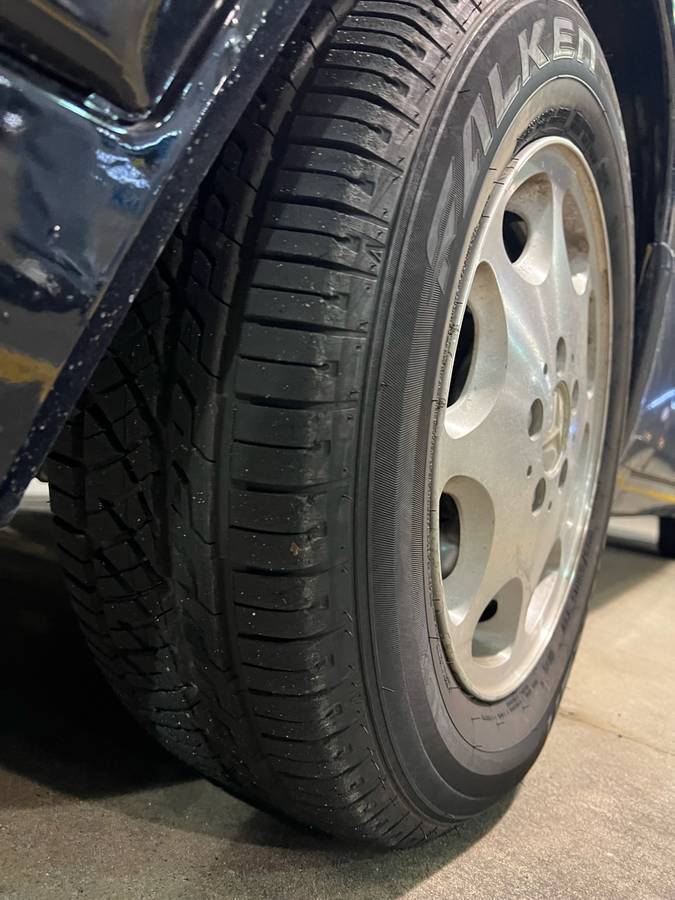 Mercedes-benz-e-class-1995-blue-4