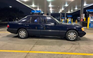 Mercedes-benz-e-class-1995-blue-5