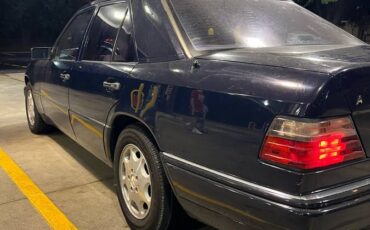 Mercedes-benz-e-class-1995-blue-7