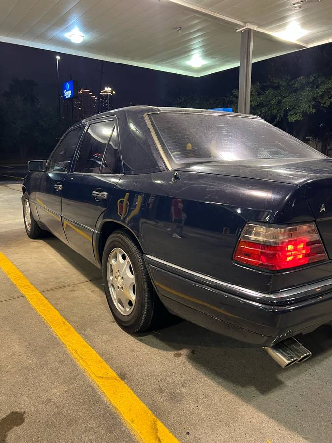 Mercedes-benz-e-class-1995-blue-7