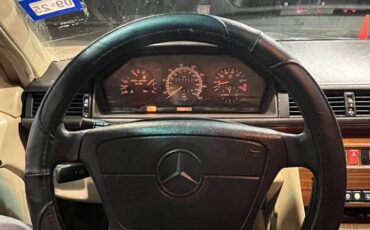 Mercedes-benz-e-class-1995-blue-8