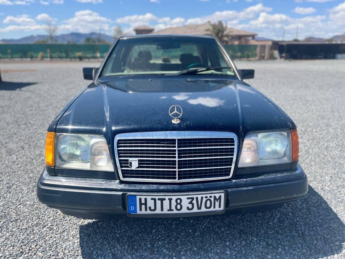 Mercedes-benz-e-class-1995-blue