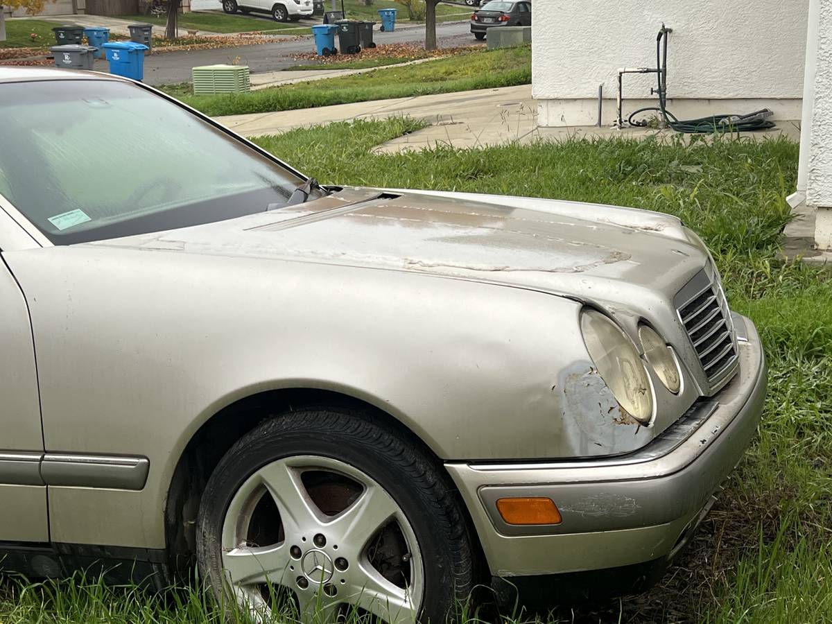 Mercedes-benz-e-class-diesel-1996-1