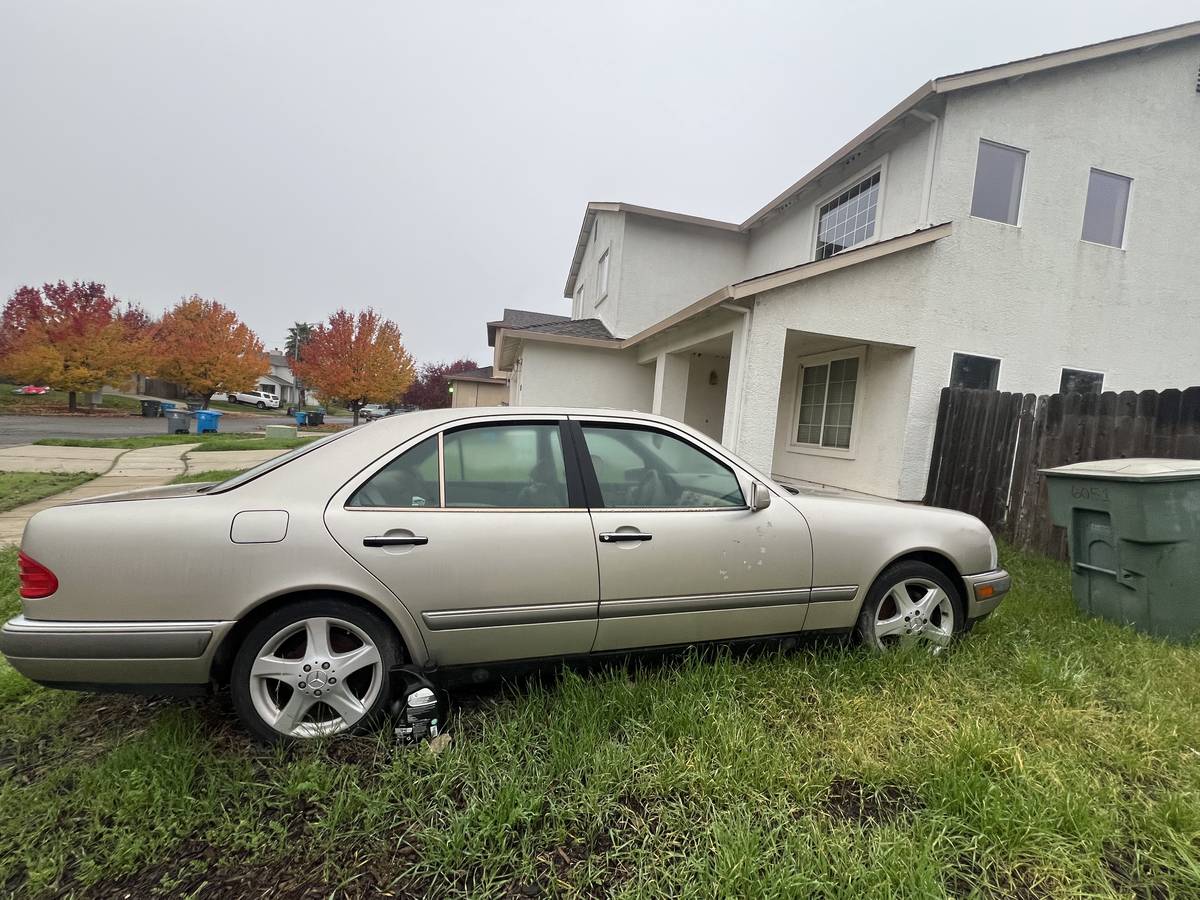 Mercedes-benz-e-class-diesel-1996-2