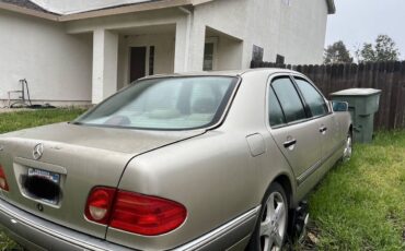 Mercedes-benz-e-class-diesel-1996-4