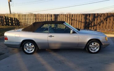 Mercedes-benz-e320-1995-silver-10