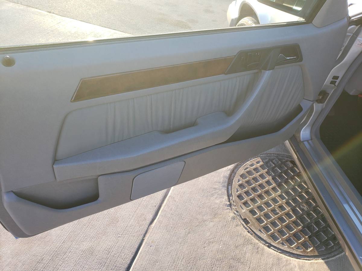 Mercedes-benz-e320-1995-silver-13