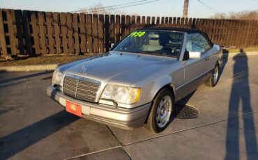 Mercedes-benz-e320-1995-silver-17