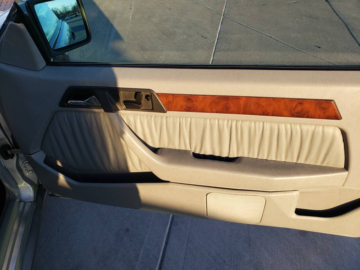 Mercedes-benz-e320-1995-silver-2