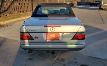 Mercedes-benz-e320-1995-silver-8