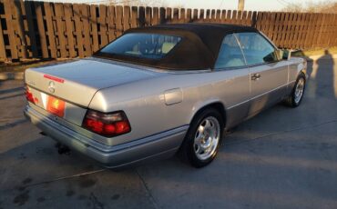 Mercedes-benz-e320-1995-silver-9