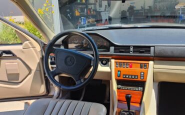 Mercedes-benz-e320-wagon-1995-brown-12