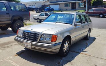 Mercedes-benz-e320-wagon-1995-brown-2