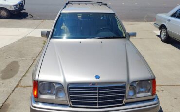 Mercedes-benz-e320-wagon-1995-brown-8