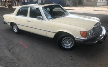 Mercedes-benz-s-class-1977-yellow-10