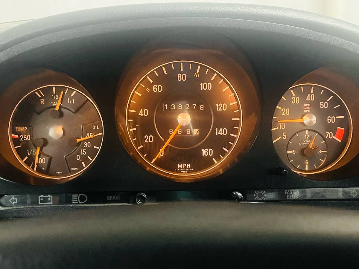 Mercedes-benz-s-class-1977-yellow-11